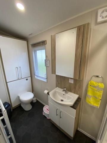 Glade Lodge- North Devon Coast, Bideford Bay Caravan Park Bagian luar foto
